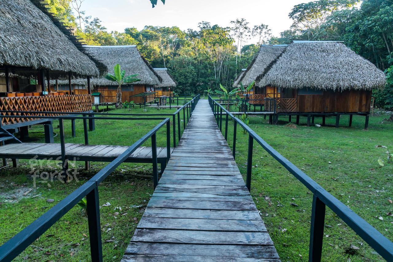 Green Forest Ecolodge Puerto Montufar Exterior photo