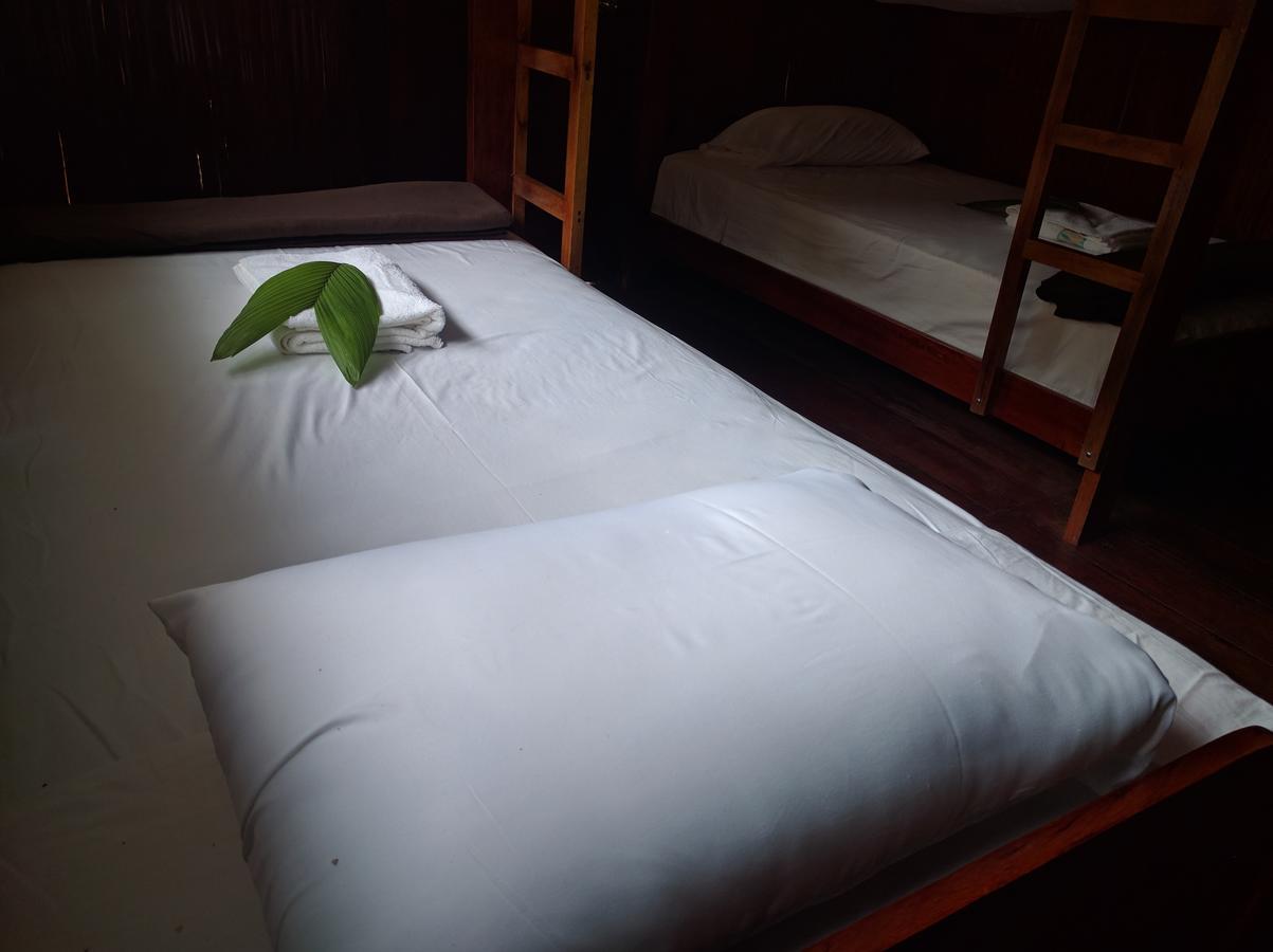 Green Forest Ecolodge Puerto Montufar Exterior photo